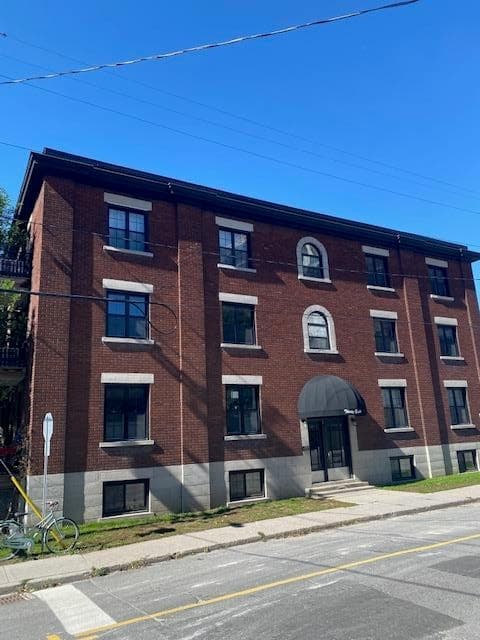 38 Monk Street